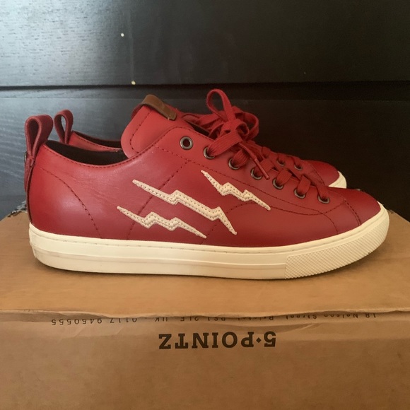 Coach Skippy’s - Picture 2 of 6